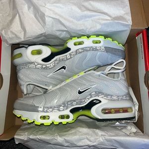 Nike Air Max Plus. Brand new in box. Size 5.5Y, 7-7.5 Women.